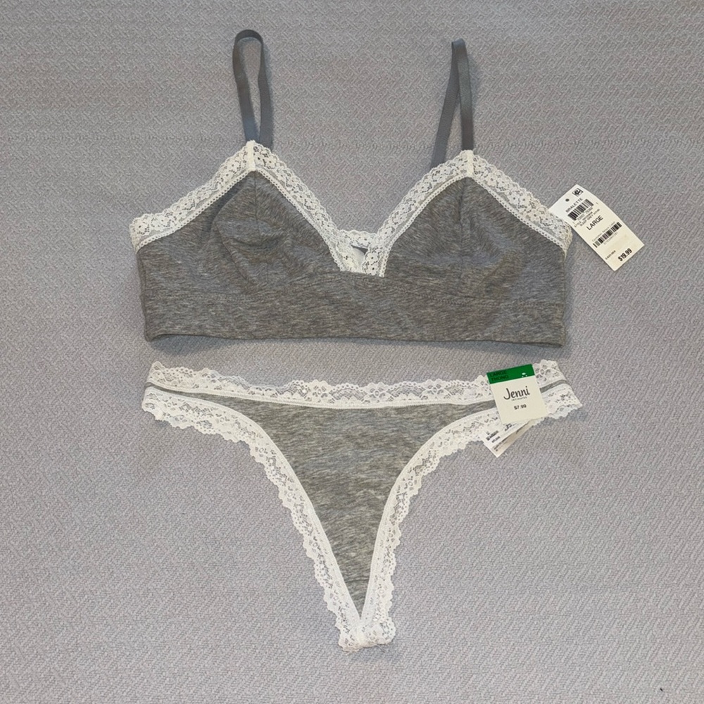 NWT Matching Set of Jenni On Repeat Wide Lace Bralette and Thong Panties